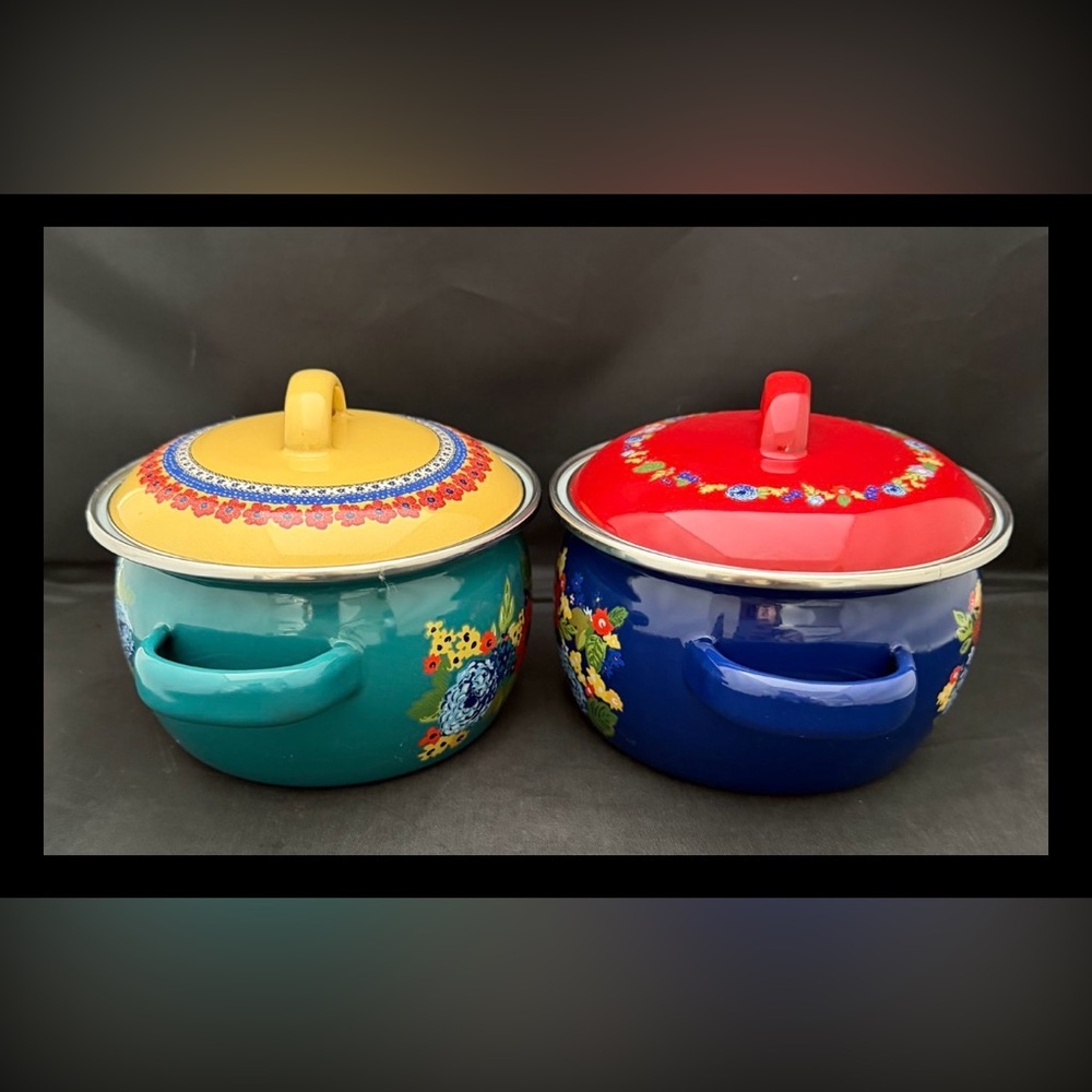 Pioneer Woman Dazzling Dahlias 1qt Mini Enamel on Steel Dutch Oven Set of 2 New - Picture 4 of 8